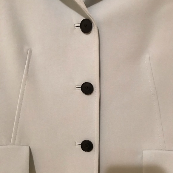 Albert Nipon Jacket - Picture 4 of 6